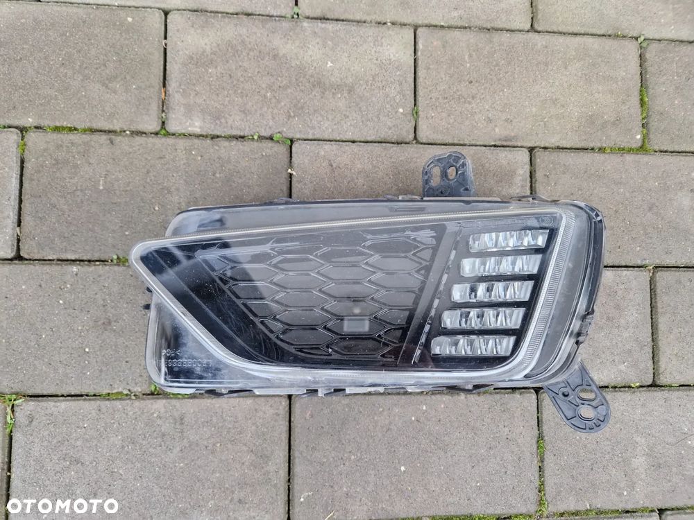 LAMPA DZIENNA PRAWA VW POLO VI 2017-- LED - 3