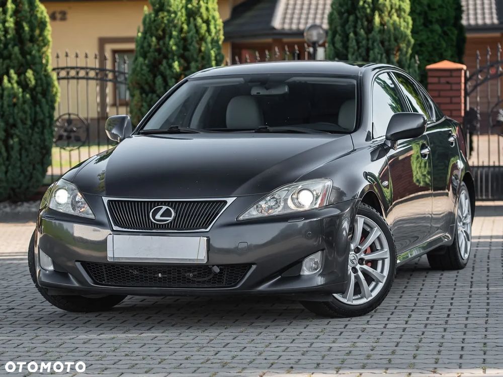 Lexus IS - 5