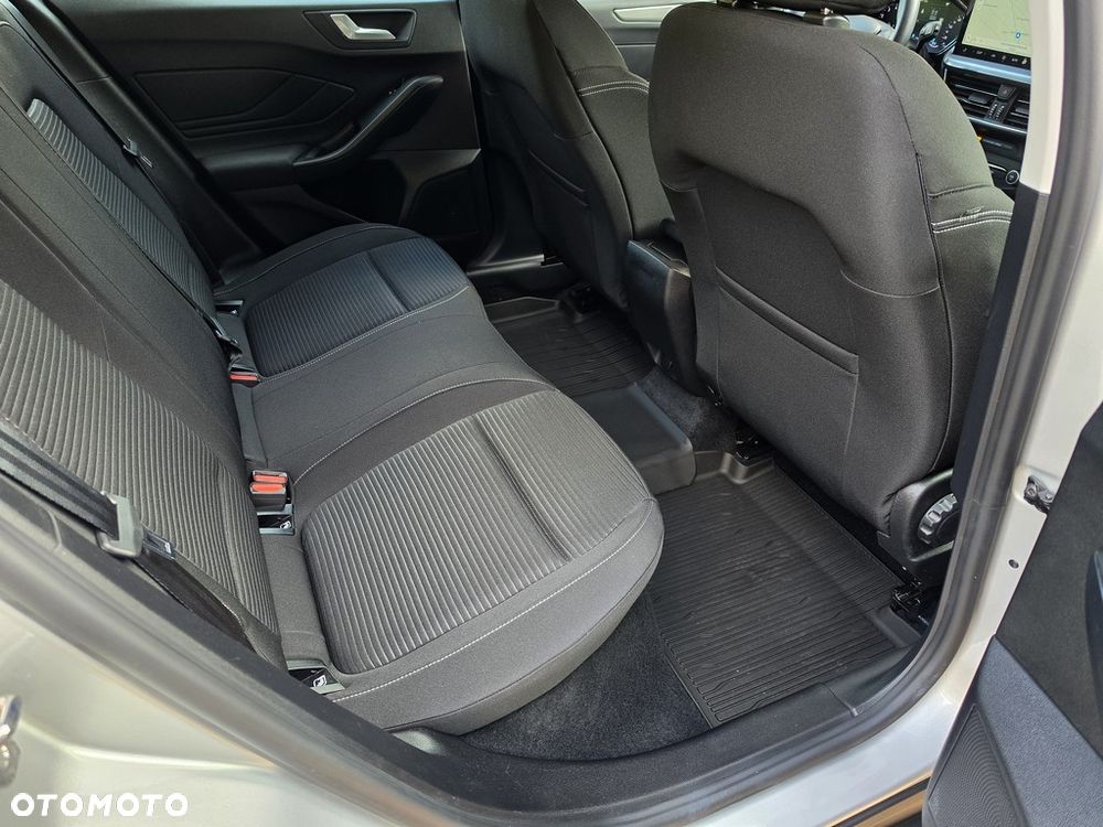 Ford Focus 1.0 EcoBoost STart-Stopp-System TITANIUM - 28