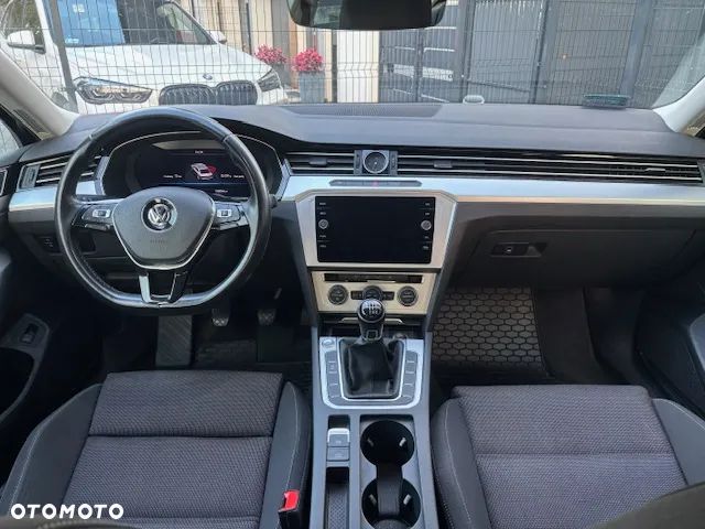 Volkswagen Passat 2.0 TDI BMT Comfortline - 8