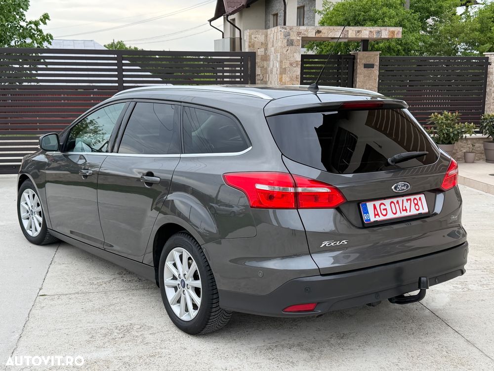 Ford Focus - 13
