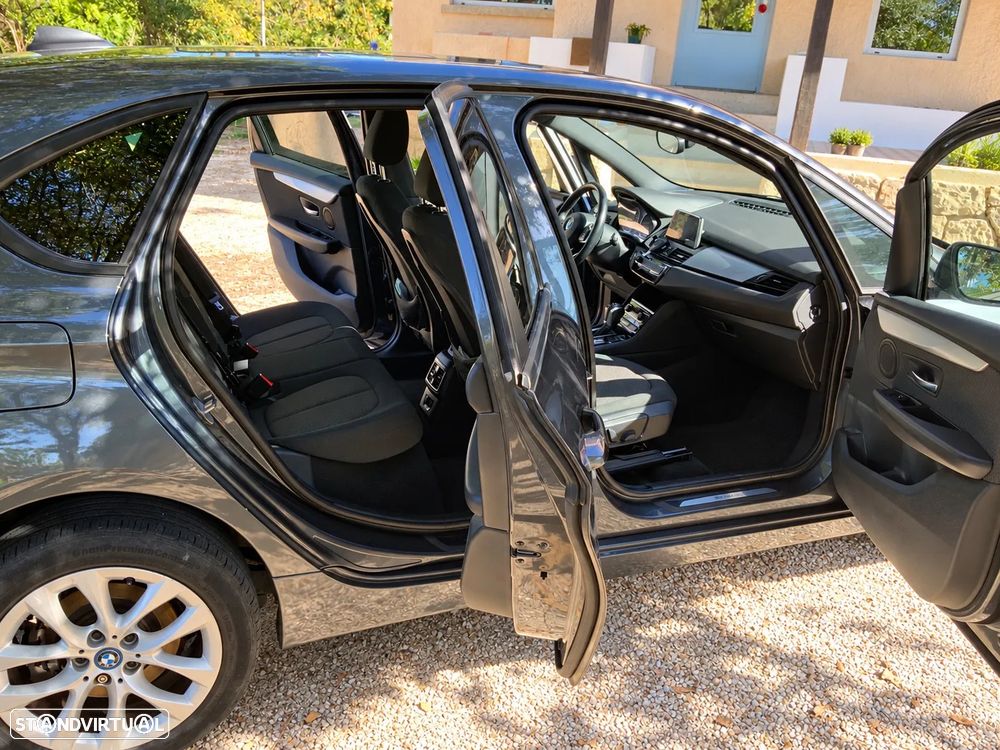 BMW 225xe Active Tourer - 8
