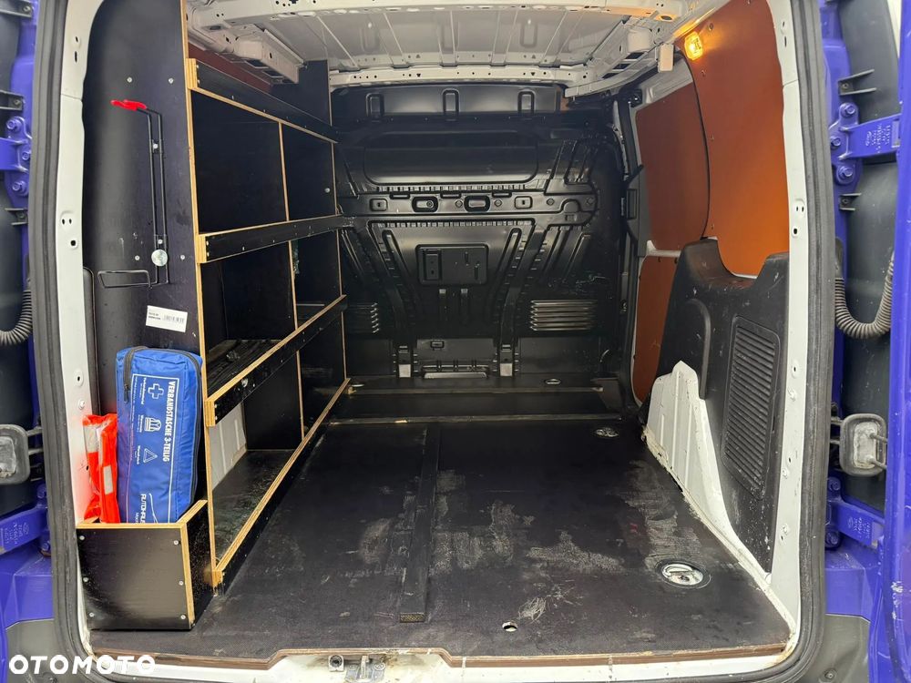 Ford Transit Connect - 18