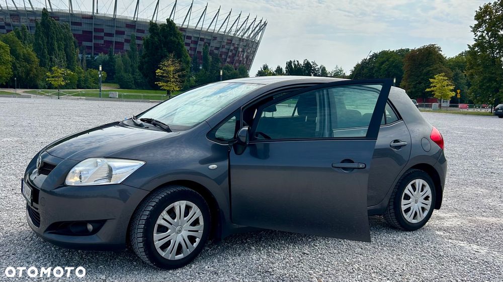 Toyota Auris - 1