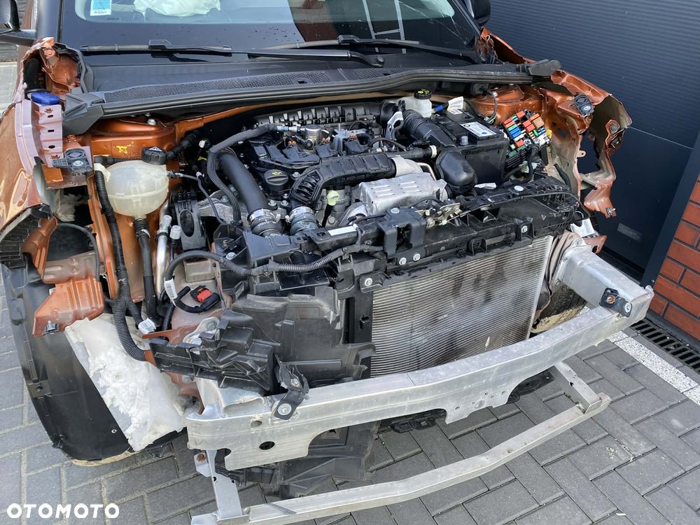 Citroën C4 PureTech 130 Stop&Start EAT8 SHINE - 30