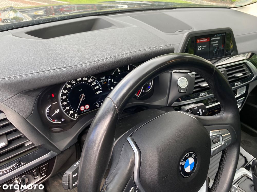 BMW X3 xDrive20d Luxury Line - 7