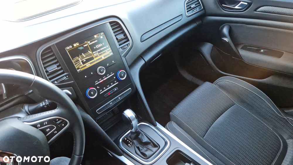 Renault Megane BLUE dCi 115 EDC BUSINESS EDITION - 9