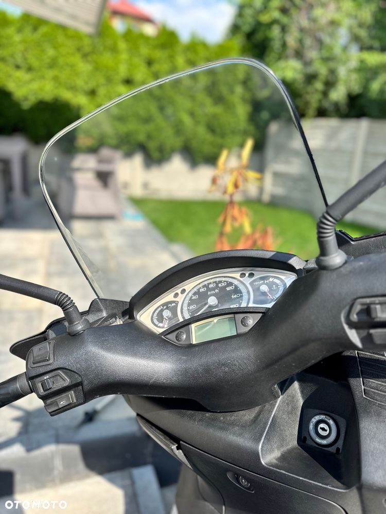 Yamaha X-max - 6