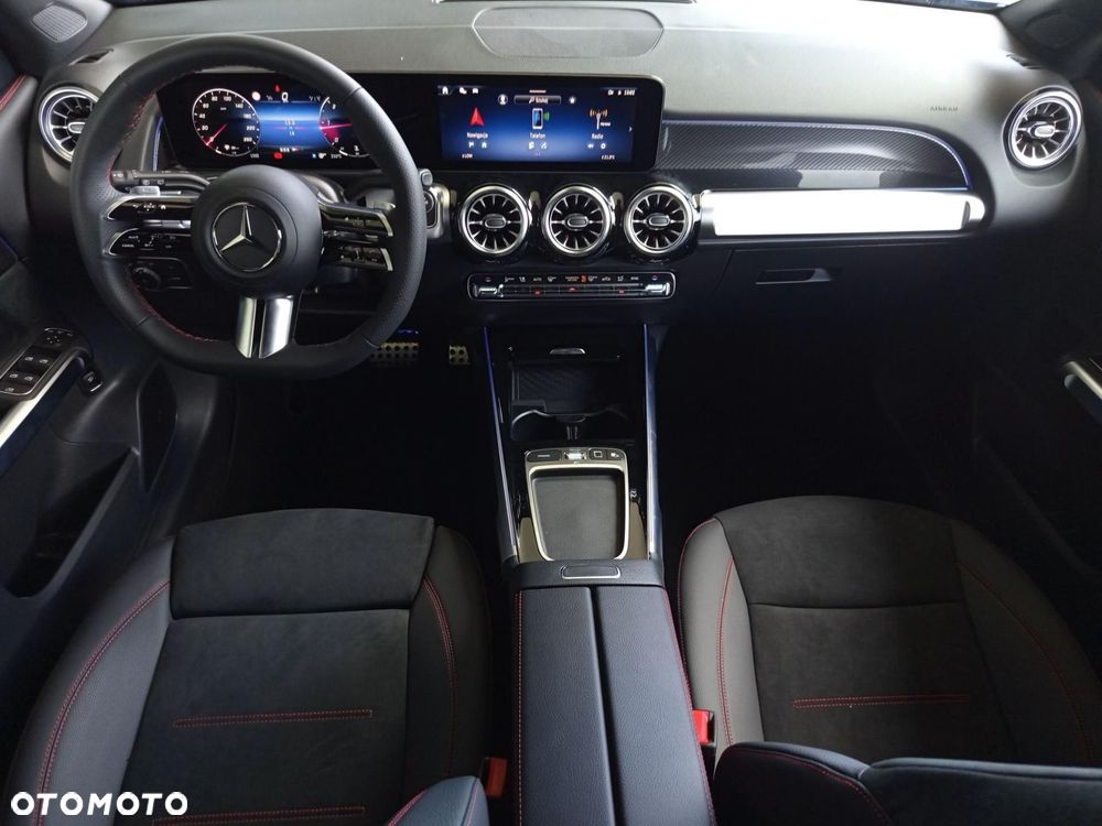 Mercedes-Benz GLB - 18