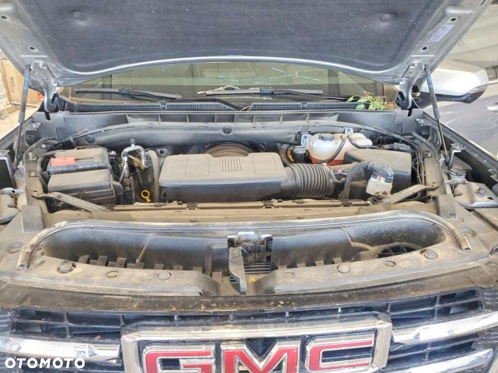 GMC Yukon - 8