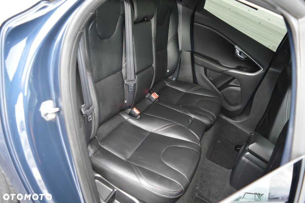 Volvo V40 D2 - 29