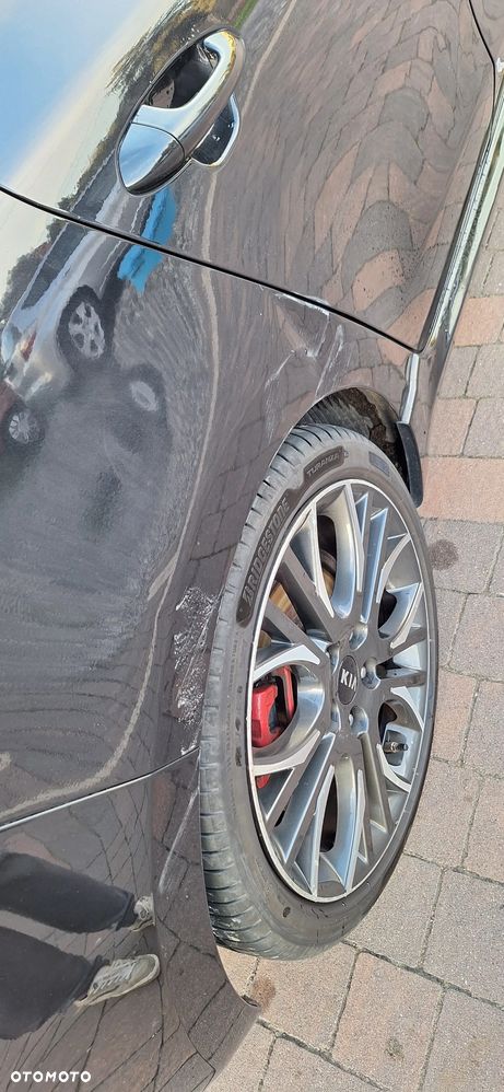 Kia Ceed - 12