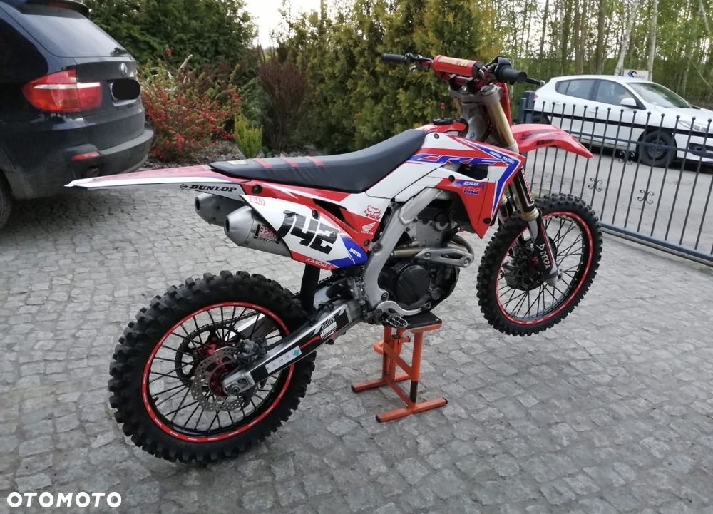 Honda CRF - 8