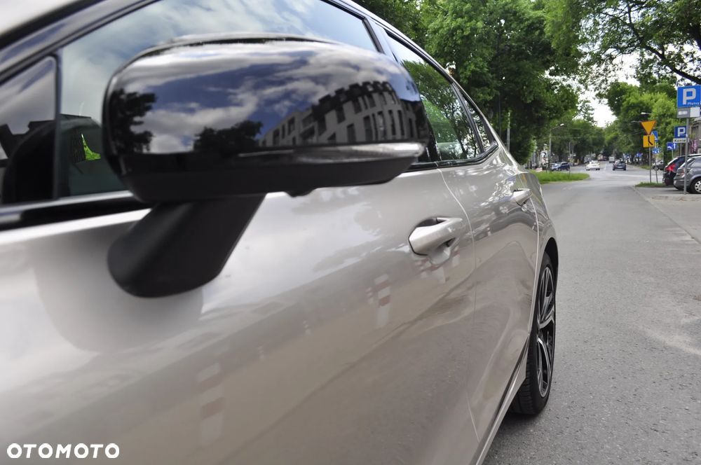 Volvo S60 B5 B AWD Ultimate Dark - 16