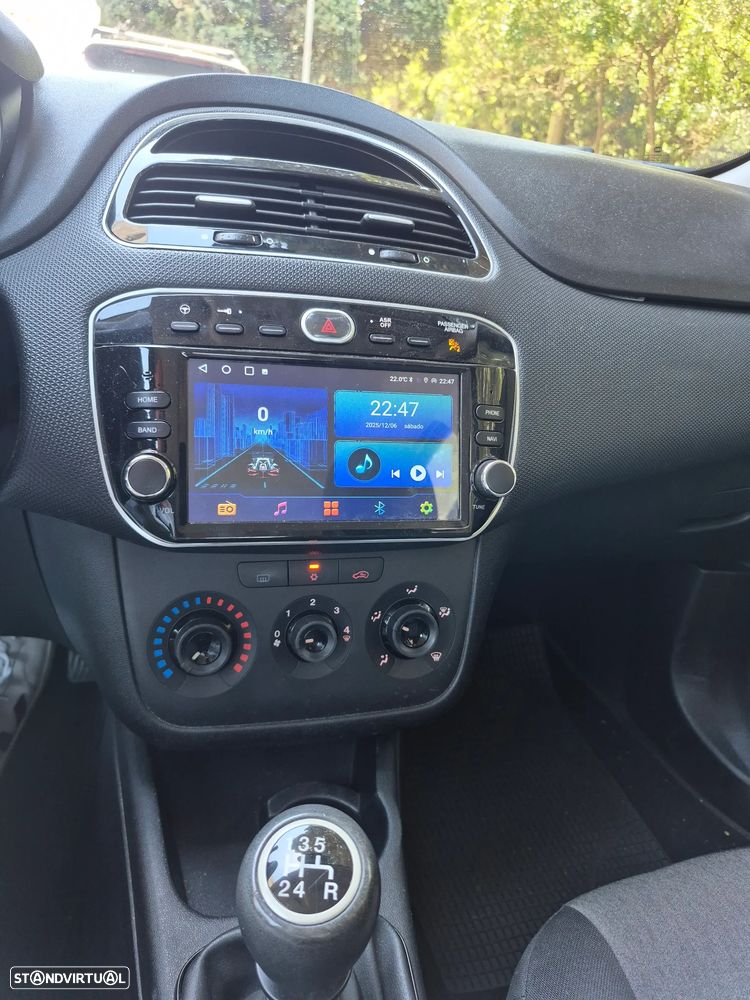 Fiat Punto 1.2 Lounge S&S - 11