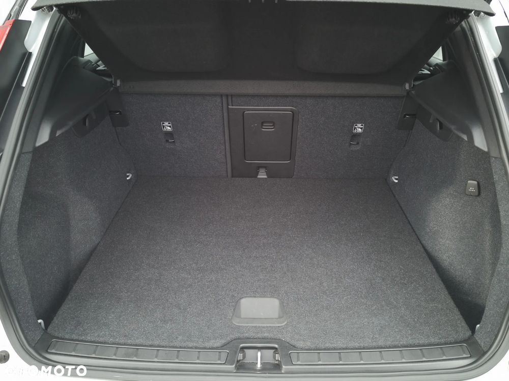 Volvo XC 40 T5 Plug-In Hybrid R-Design - 10