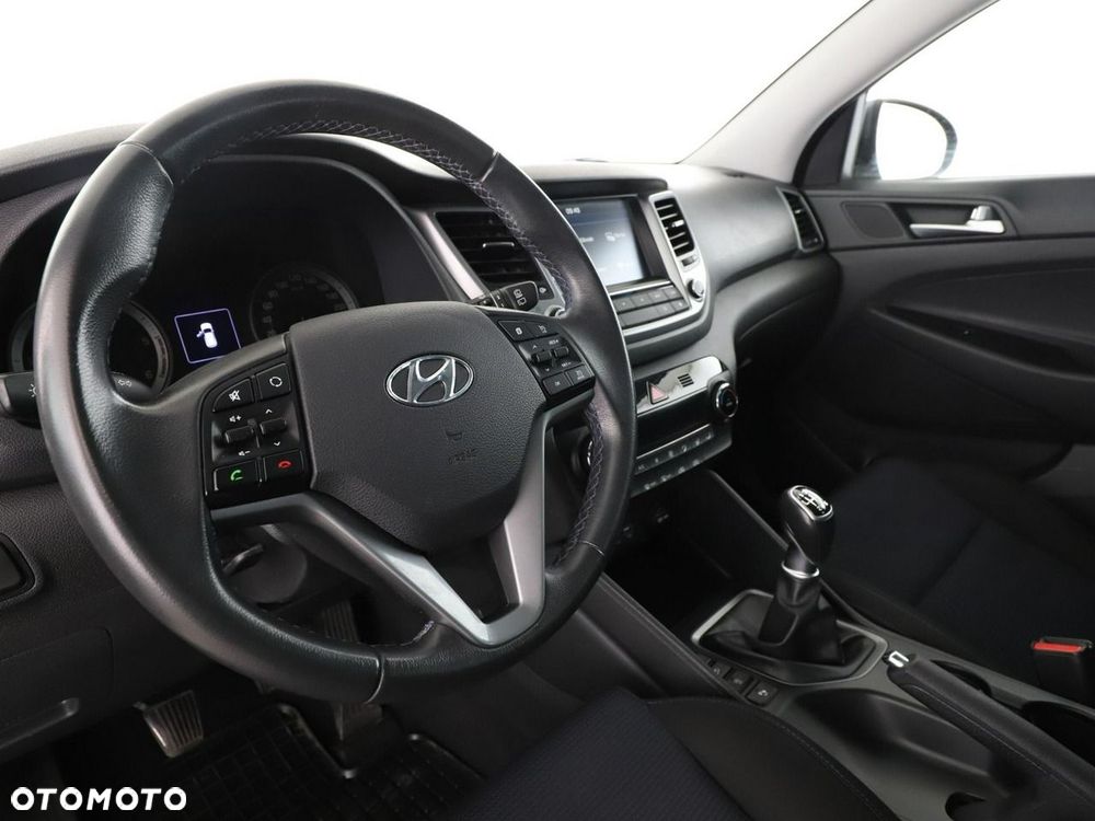 Hyundai Tucson 1.7 CRDI BlueDrive Style 2WD - 15