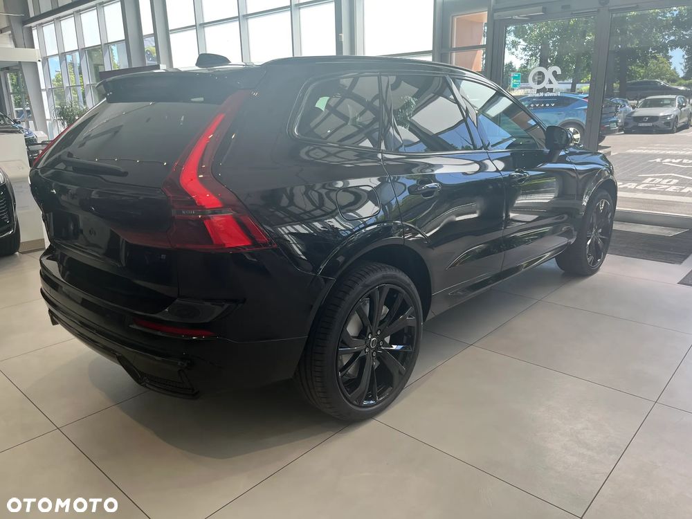 Volvo XC 60 T6 Plug-In Hybrid AWD Ultra Black Edition - 5