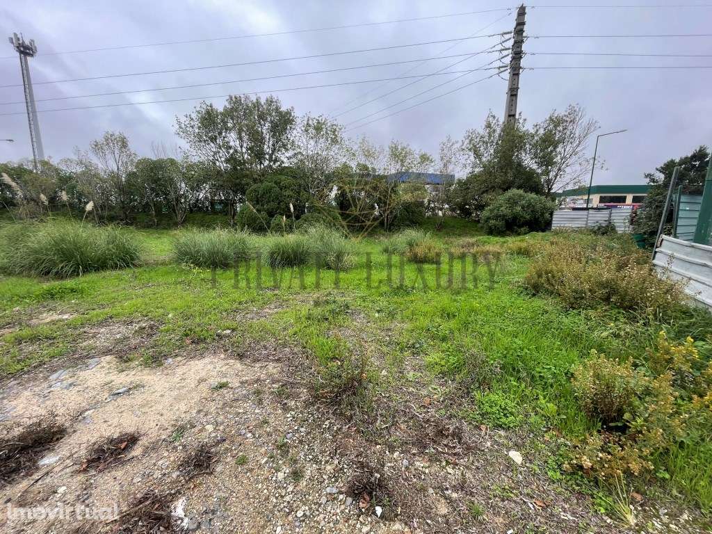 Terreno para construção de edifício com 5932m2 - Grande imagem: 5/15