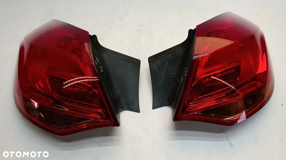 Astra J lampa tylna tył w błotnik HB Europa oryginał Astra IV Opel - 1