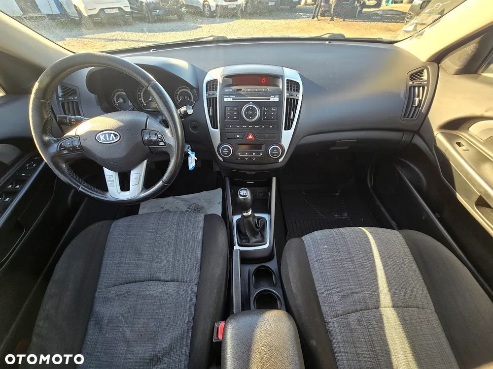 Kia Ceed 1.6 CRDi Spirit - 16