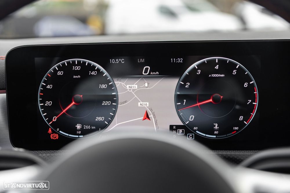 Mercedes-Benz CLA 250 7G-DCT AMG Line - 17