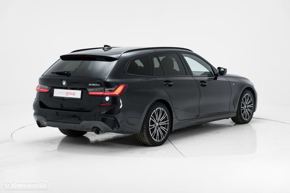 BMW 330 e Pack Desportivo M Auto - 4