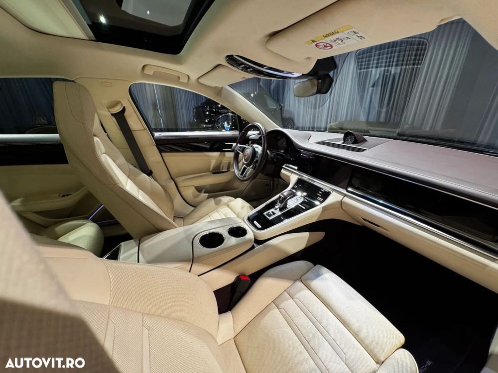 Porsche Panamera - 15