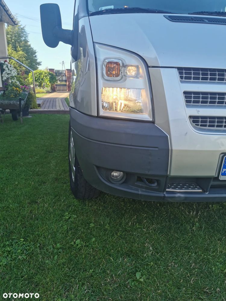 Ford Transit 350L Trend - 20