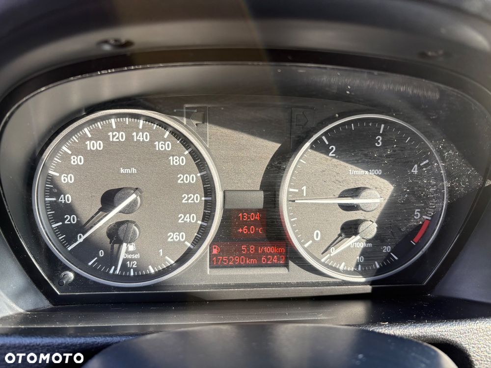 BMW X1 sDrive18d - 13