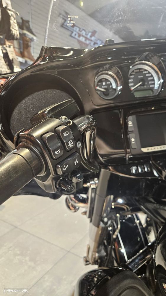 Harley-Davidson Ultra Limited - 18