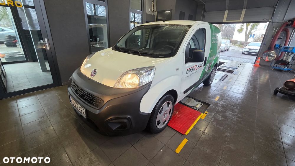 Fiat Fiorino Kombi Base - 1