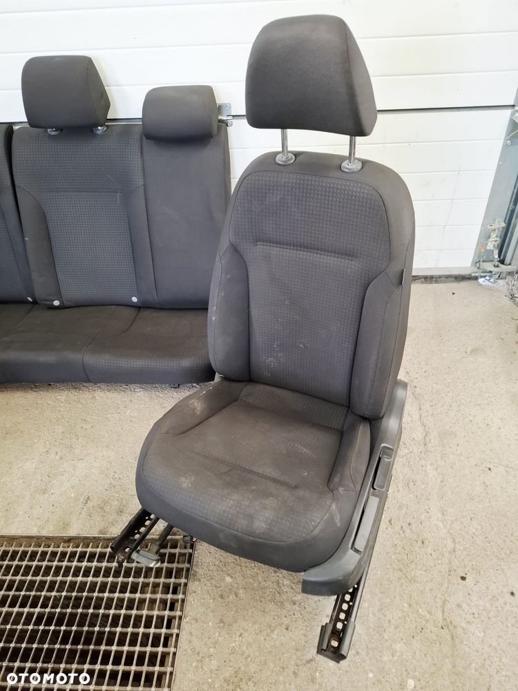 Fotele Kanapy Siedzenia Komplet VW Jetta 5C 2015r - 2