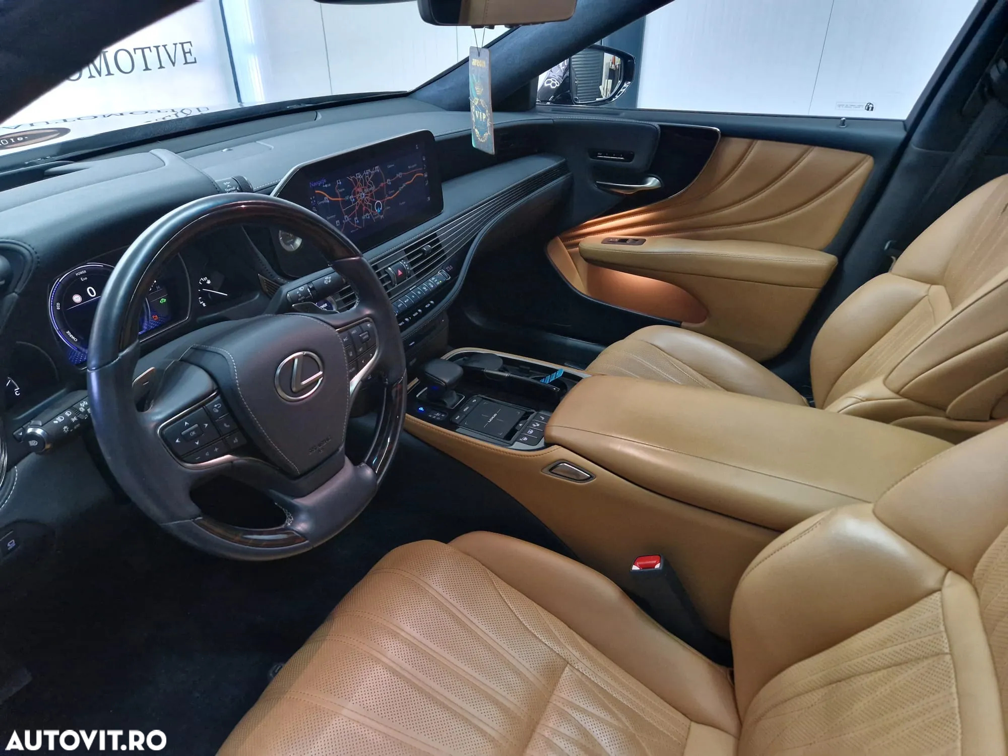 Lexus Seria LS - 10