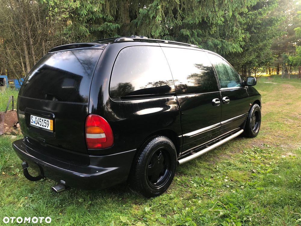 Chrysler Grand Voyager - 2