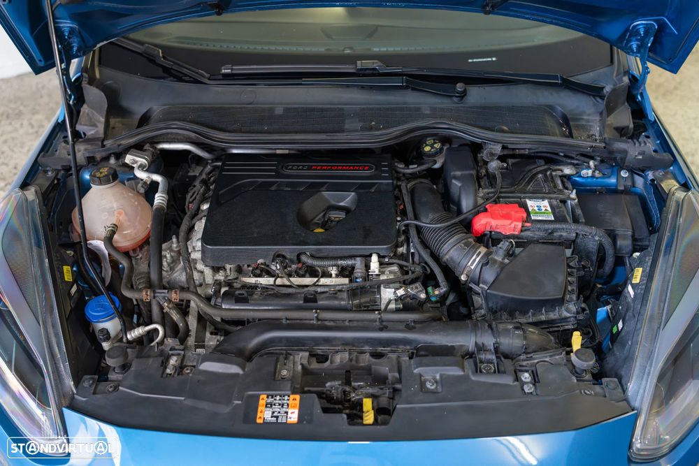 Ford Fiesta 1.5 EcoBoost S&S c/ Pack Pele Exclusiva ST - 24