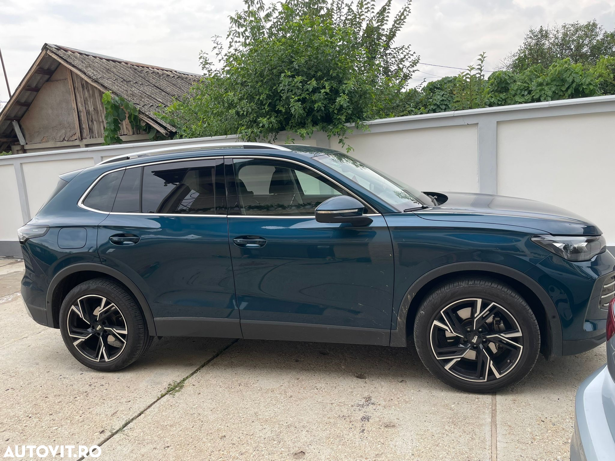 Volkswagen Tiguan Allspace 2.0 TDI DSG Elegance - 3