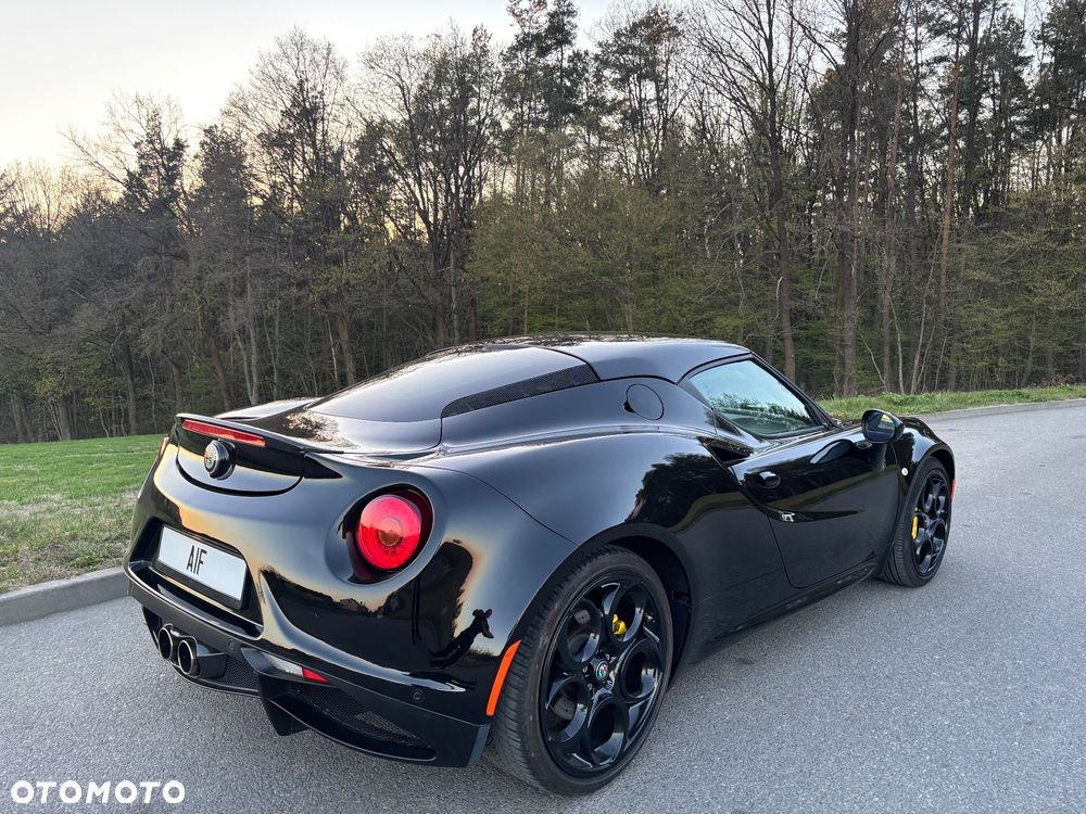Alfa Romeo 4C - 6