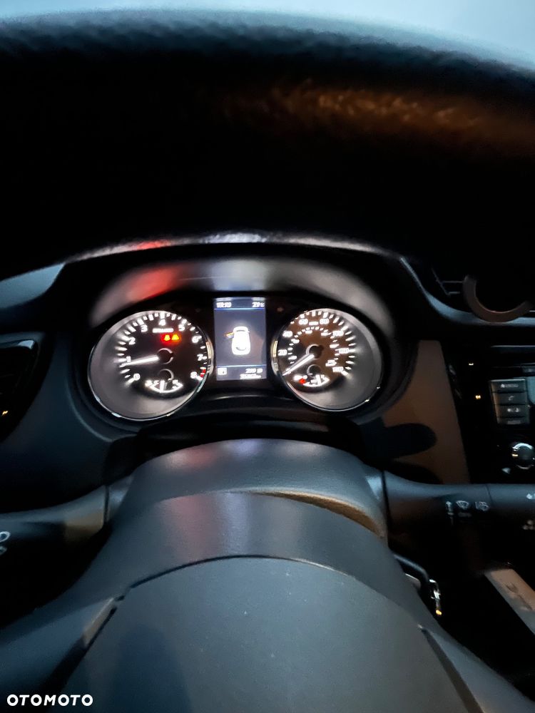 Nissan Rogue - 13