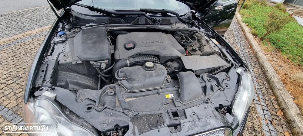 Jaguar XF 2.7 D V6 Premium Luxury - 18