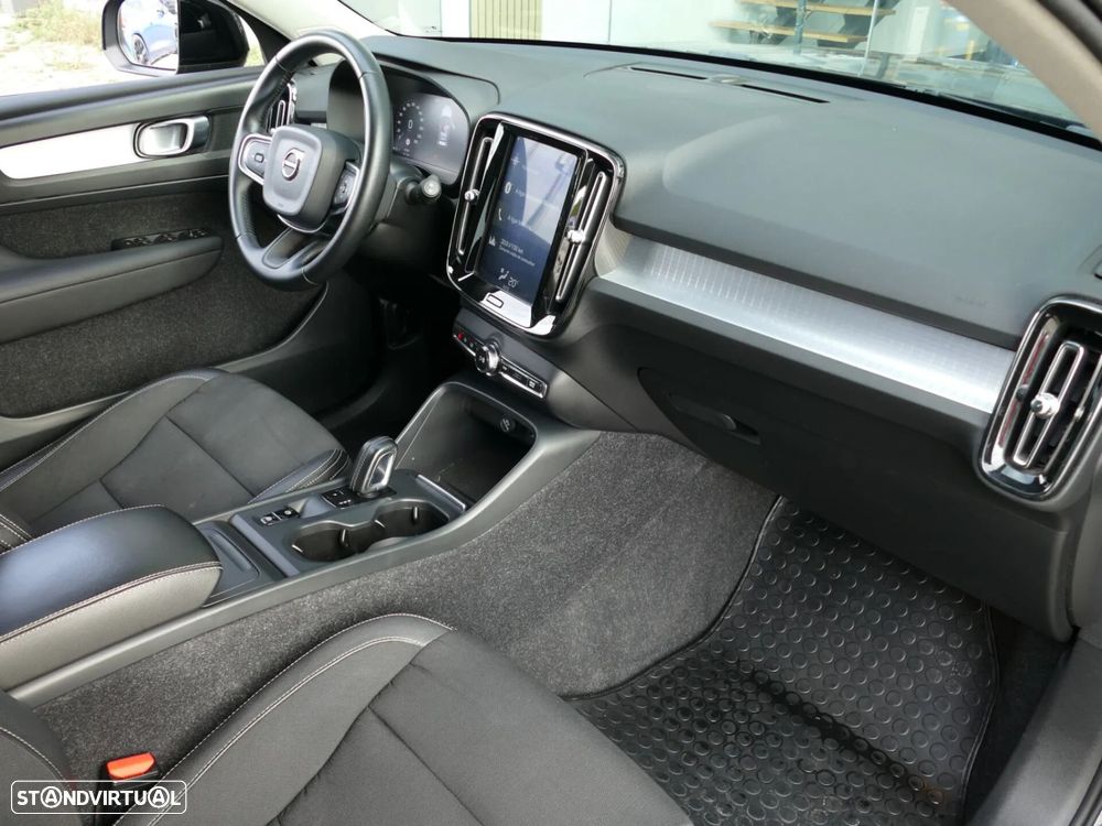 Volvo XC 40 2.0 D3 Momentum Geartronic - 20