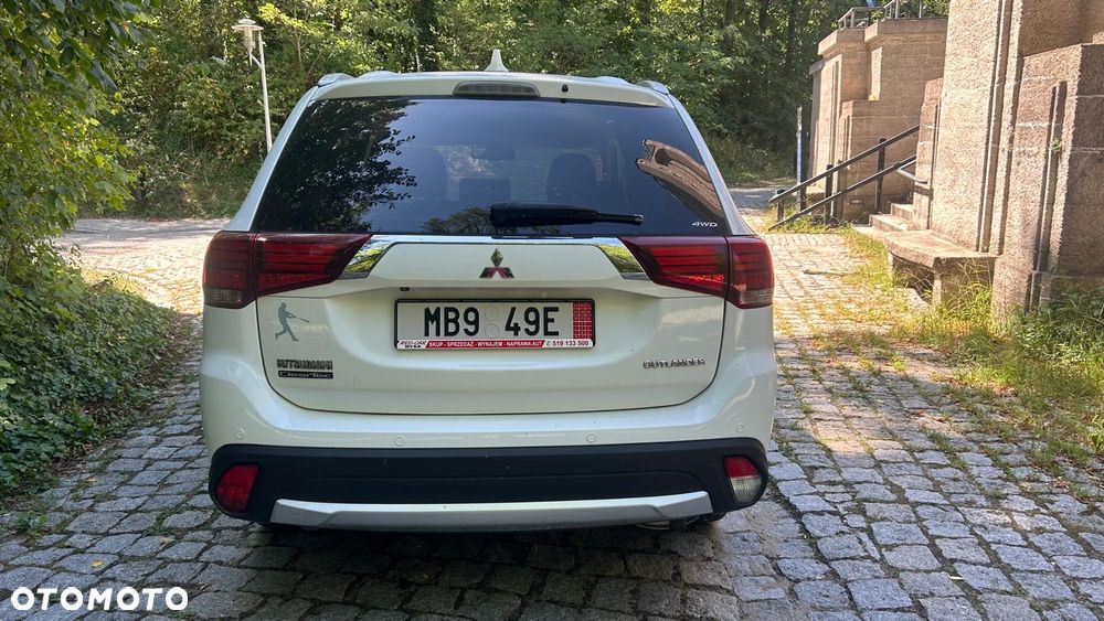 Mitsubishi Outlander 2.0 Intense + Navi 4WD CVT - 8