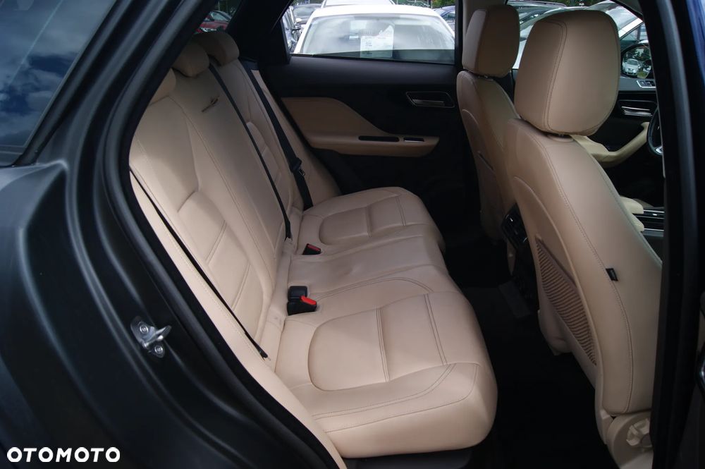 Jaguar F-Pace 30d AWD Prestige - 25
