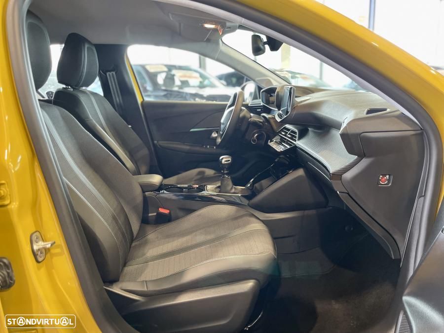 Peugeot 208 1.2 PureTech Allure Pack - 25