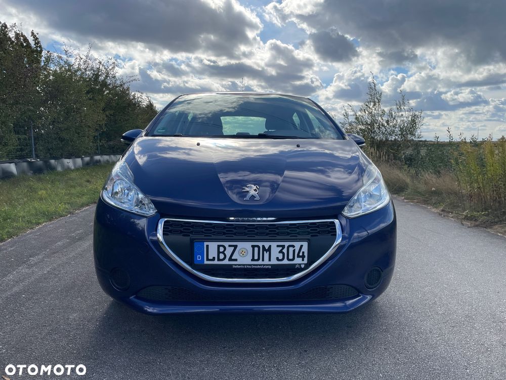 Peugeot 208 - 10