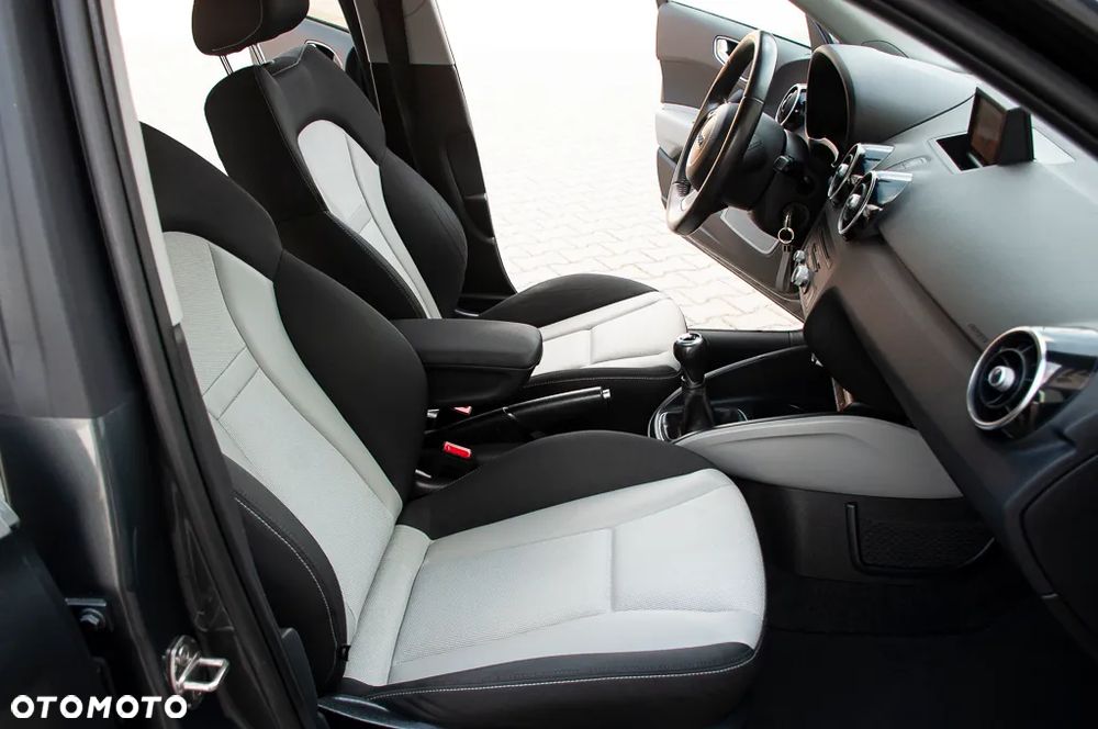 Audi A1 Sportback 1.6 TDI S line edition m S line Sportpaket - 27