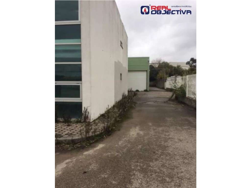 Armazém em Oliveira do Bairro - Grande imagem: 2/14