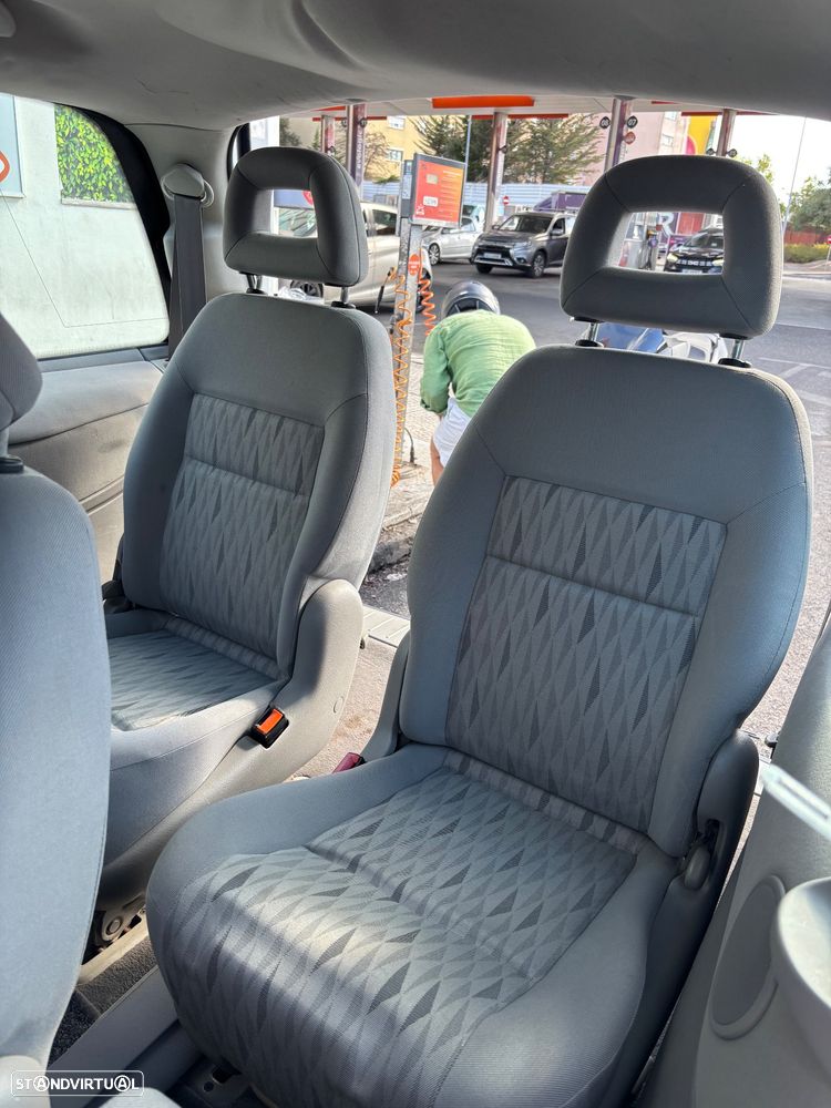 Ford Galaxy 1.9 TDi Trend - 14