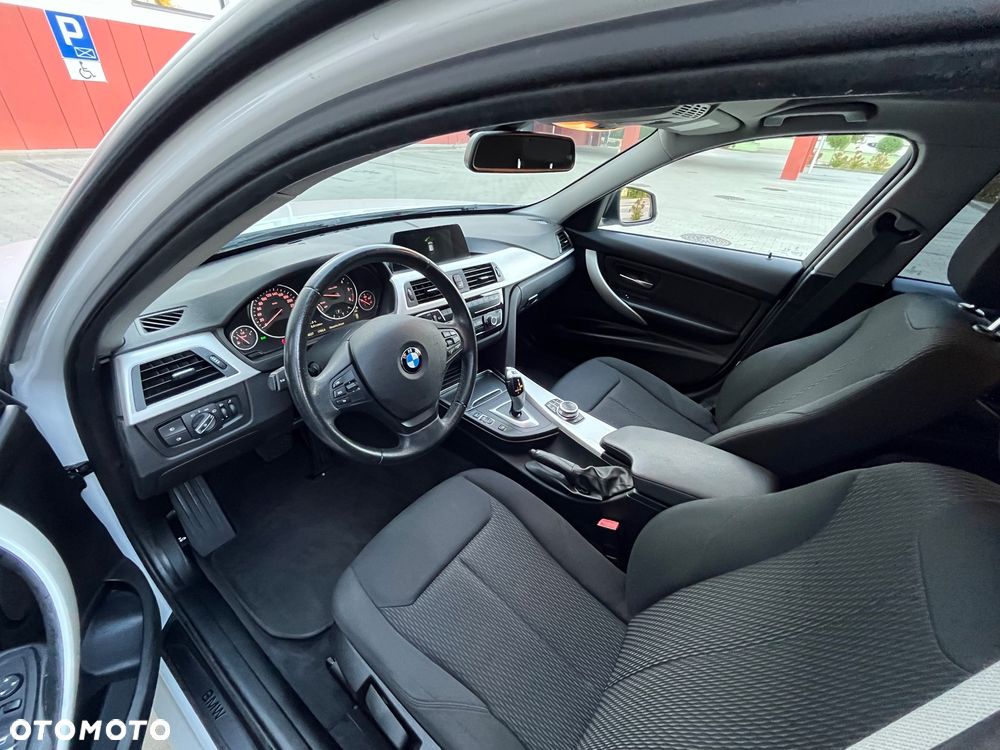BMW Seria 3 318d Business Edition - 15