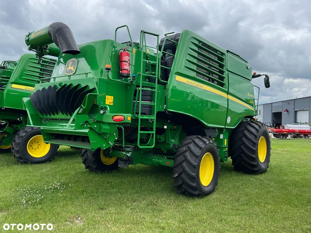 John Deere T670 - 3